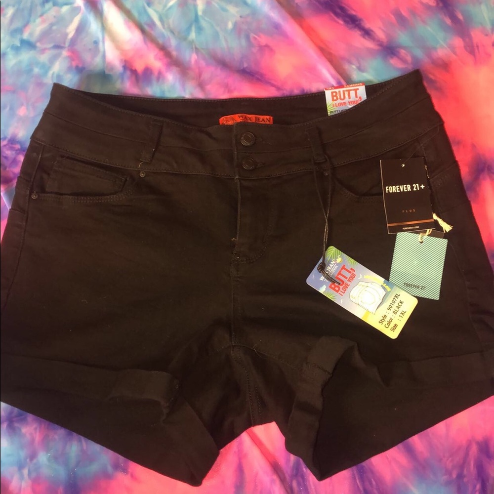 🦋Forever 21 black shorts with TAGS
